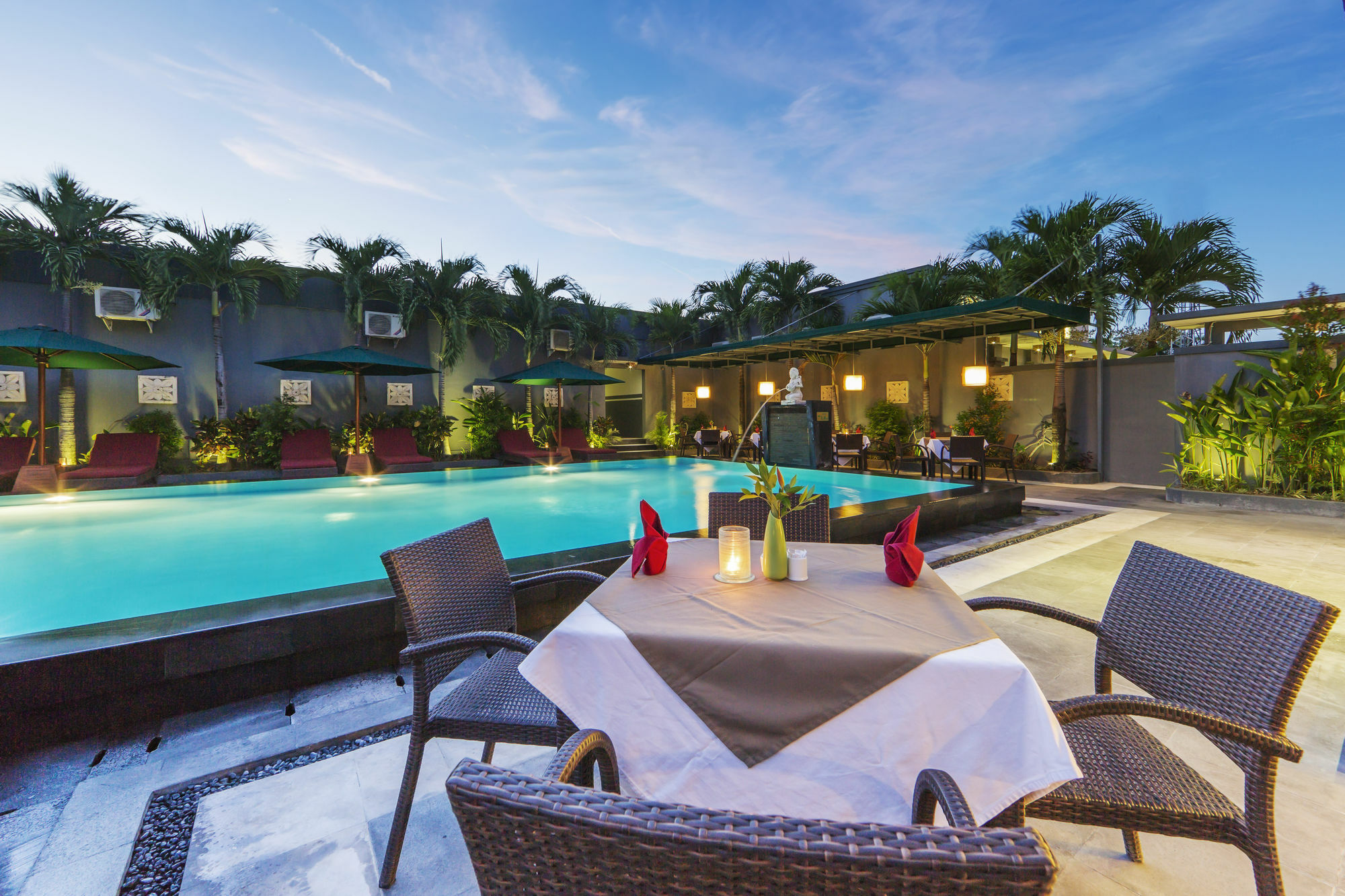 The Banyumas Villa Denpasar Exterior foto